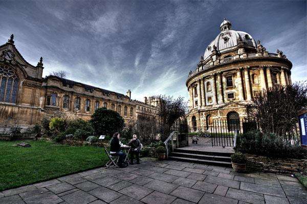 英國留學(xué)申請時間 英國留學(xué)申請時間