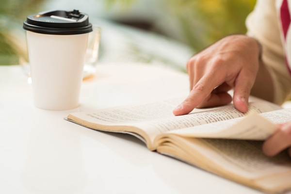 香港特區(qū)疫情新政策：延續(xù)社交距離措施7天