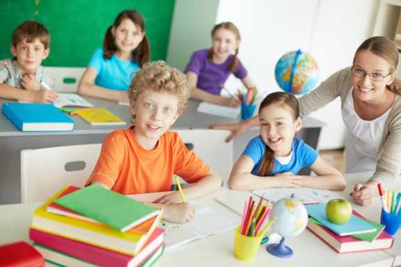 英國(guó)法國(guó)德國(guó)澳大利亞加拿大及法國(guó)等國(guó)家秋季返校復(fù)課政策計(jì)劃