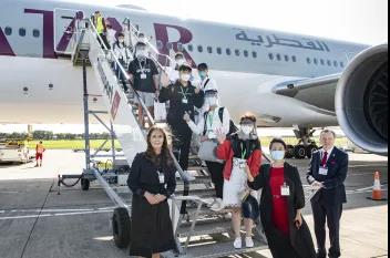 首個(gè)赴英留學(xué)包機(jī)抵達(dá)北愛(ài)爾蘭